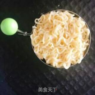 Instant Noodle Burger recipe