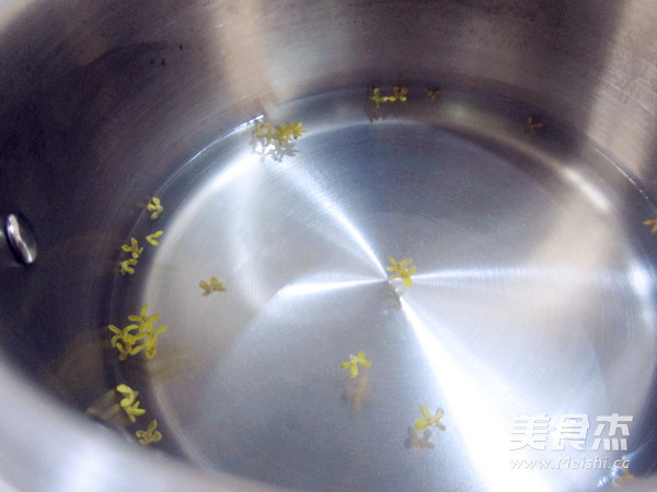 Chinese Wolfberry Osmanthus Tea with Rock Sugar recipe