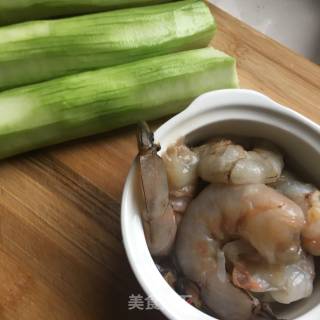 Loofah and Shrimp Soup recipe