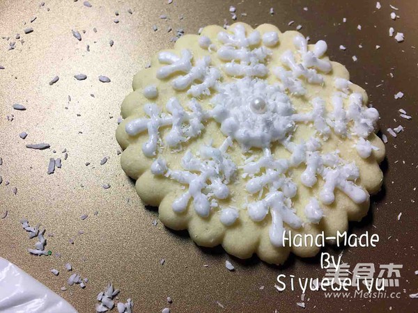 Christmas Frosting Snowflake Cookies recipe