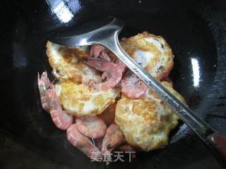 Fried Lotus Leaf Egg with Shrimp recipe