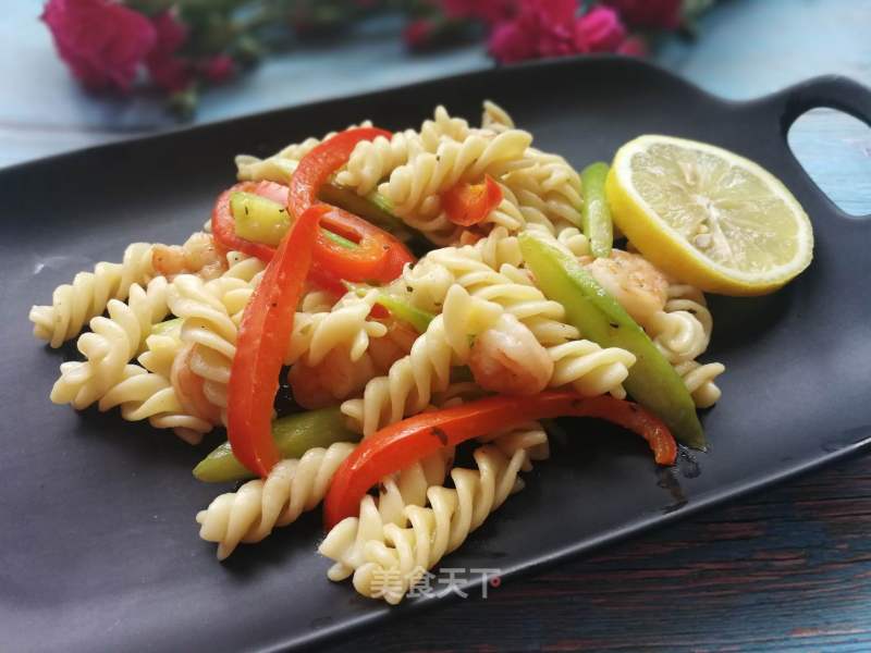 Stir-fried Italian Fusilli with Shrimp and Asparagus recipe