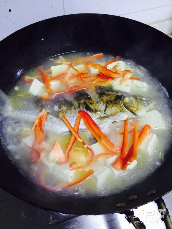 Milky White Crucian Fish Tofu Soup recipe