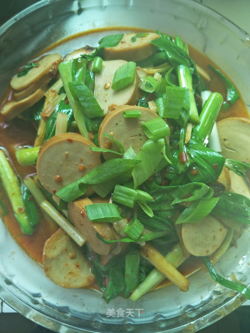 Stir-fried Vegetarian Chicken with Garlic Sprouts recipe