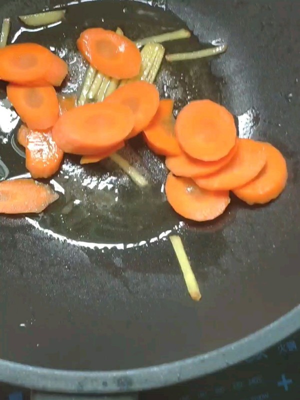 Fried Snails with Snow Peas recipe