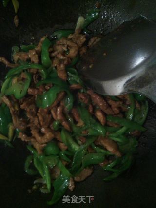 Home-style Stir-fry-shredded Pork with Green Pepper recipe