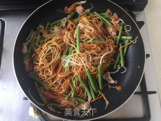 Braised Noodles with Beans recipe