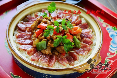 Spicy Chicken and Salami Claypot Rice recipe