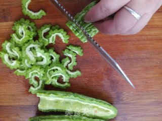 Clearing The Fire and Relieving Heat-sprite Bitter Gourd recipe