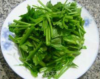 Fried Udon Noodles with Shrimp and Parsley recipe