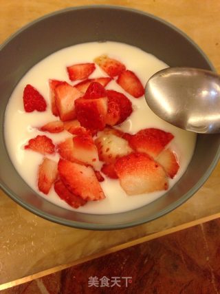 Strawberry Yogurt Salad recipe