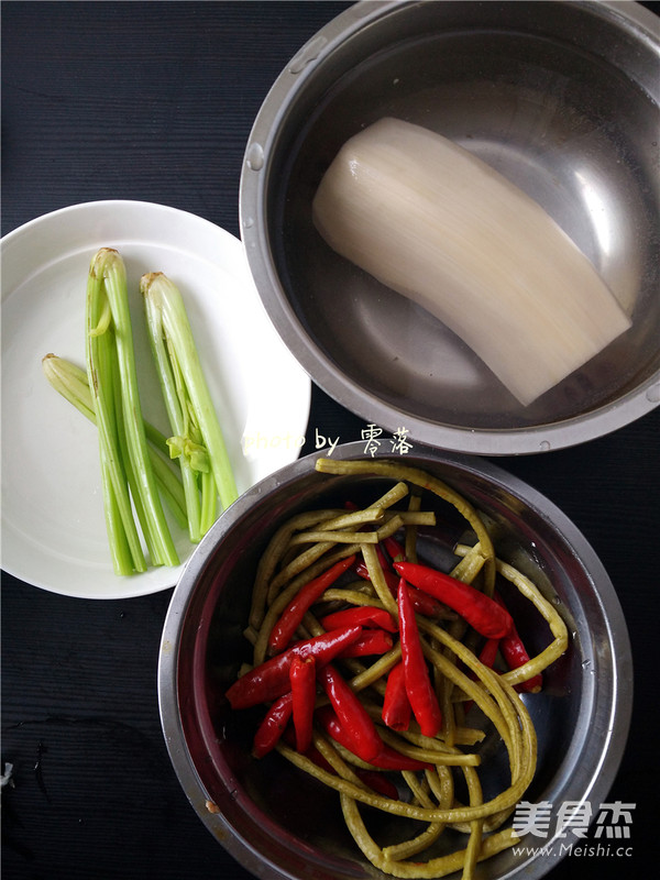 Hot and Sour Lotus Root recipe