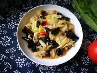 #团圆饭#fried Cabbage with Fungus recipe
