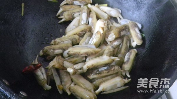 Fried Razor Clams with Green Onion and Ginger recipe