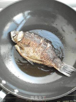 Braised Crucian Carp with Green Onion recipe