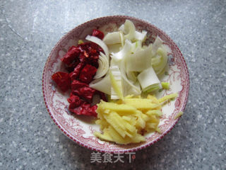 Red-billed Green Parrots that are Planted in Autumn and Harvested in Spring --- Stewed Spinach recipe