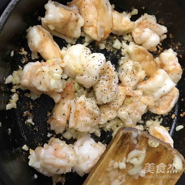 Garlic Shrimp Braised Rice recipe
