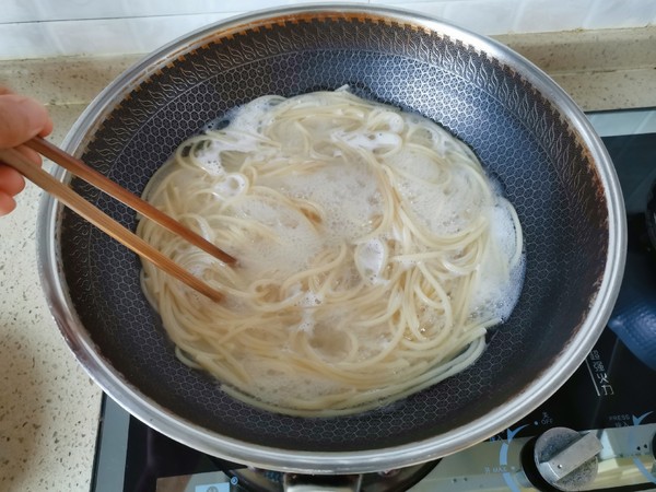Spaghetti with Tomato Beef Sauce recipe