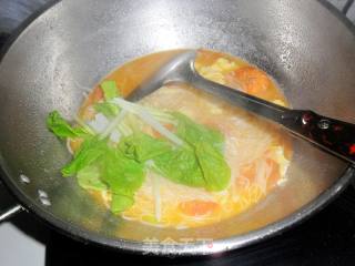 Tomato, Egg, Shrimp Noodles recipe