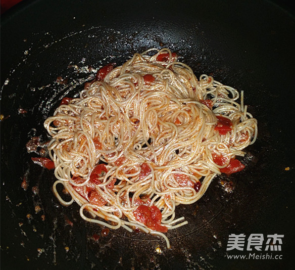 Noodles with Tomato Wild Pork Sauce recipe