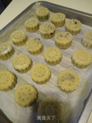 Bean Paste Mooncake recipe