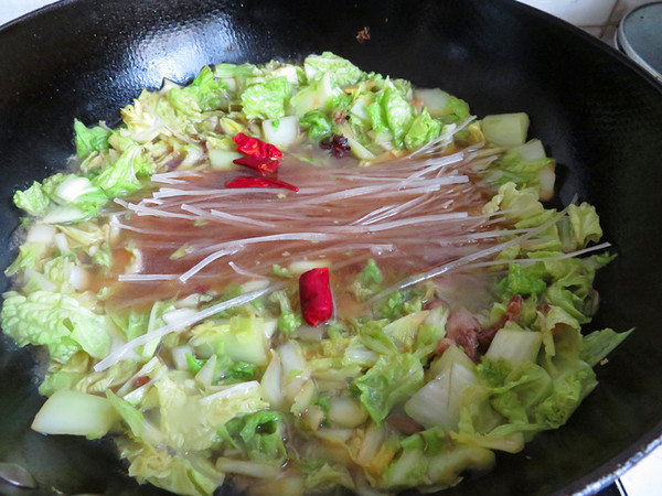 Pork and Cabbage Stewed Vermicelli recipe