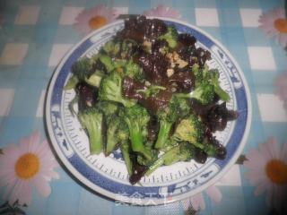 Stir-fried Broccoli with Garlic recipe