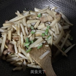 Home-style Fried Lotus Root recipe