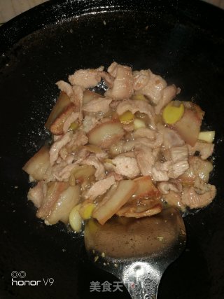 Fried Beans with Pork Slices recipe