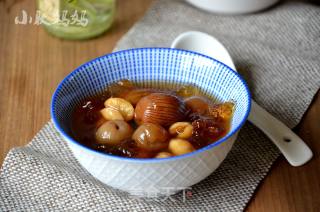 Longan Peach Gum Candied Date Soup recipe