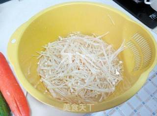 Challenging The Taste Buds-small Hot Peppers Mixed with Enoki Mushrooms recipe