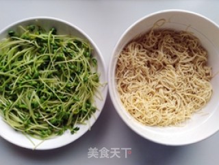 Bean Sprouts Mixed with Dried Shreds recipe