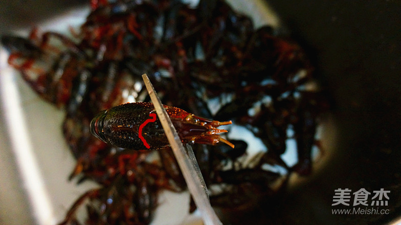 Stir-fried Lobster-the Whole Process of Cleaning Up The Lobster in Detail is Worthy of Your Support recipe