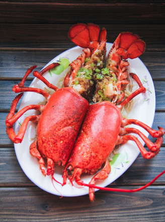 Steamed Lobster with Garlic Vermicelli