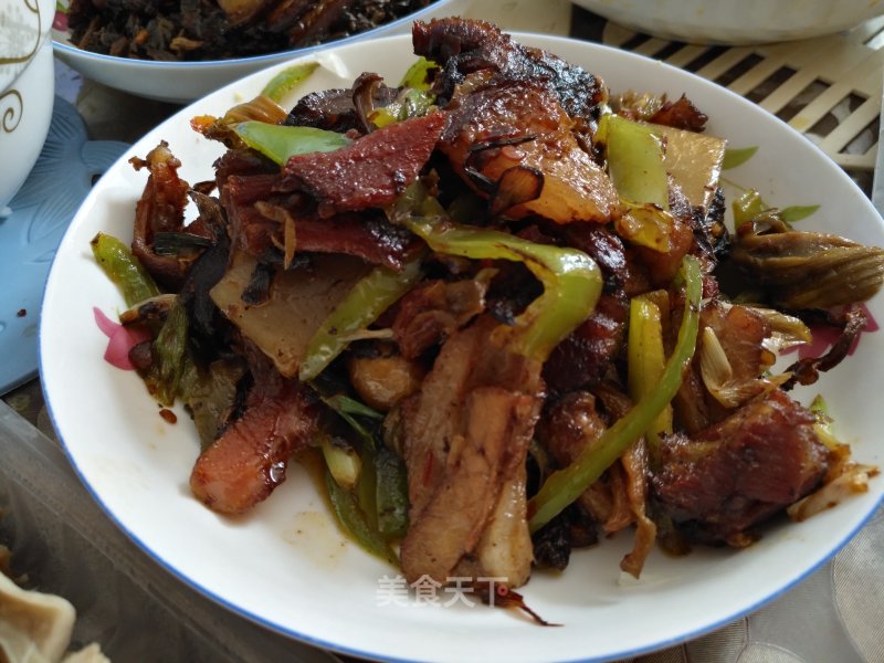 Sichuan-flavored Home-cooked Bacon recipe