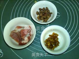 Lotus Seed Scallop Lean Meat Soup recipe