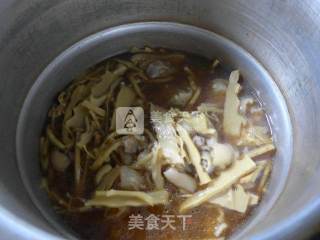 Boiled Pork Trotters with Bamboo Shoots recipe