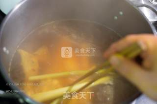 Golden Hainanese Chicken Rice (boneless Version) recipe
