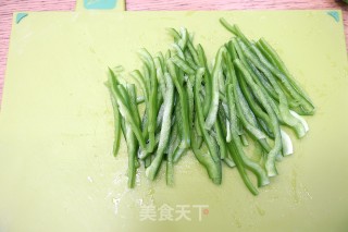 Stir-fried Green Pepper and Potato Shreds recipe