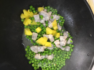 Fried Shrimp with Peas and Pineapple recipe