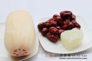 Red Date and Lotus Root Soup recipe