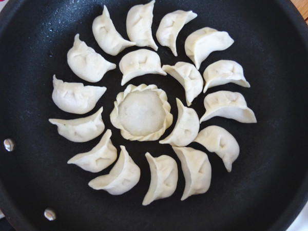 Fried Dumplings with Horn Melon and Egg recipe