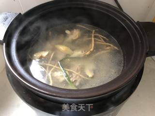 Astragalus Codonopsis Stewed Fish Maw Chicken Soup recipe