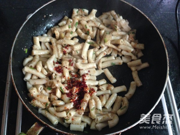 Stir-fried Hollow Noodles with Pork Sauce recipe