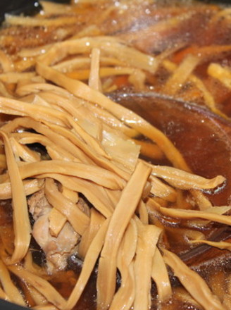 Dried Bamboo Shoots and Old Duck Pot recipe