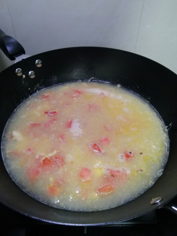 Simple and Delicious~~tomato and Egg Boiled Noodles recipe