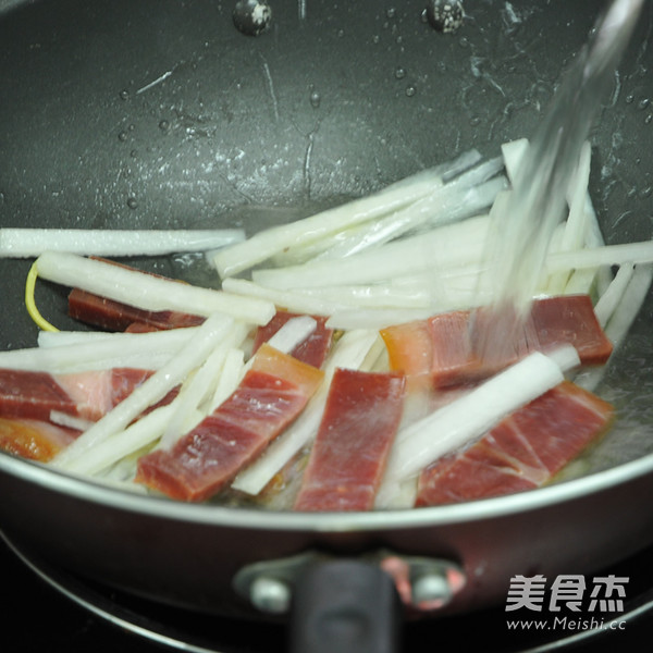 Clam, Ham and Radish Soup recipe