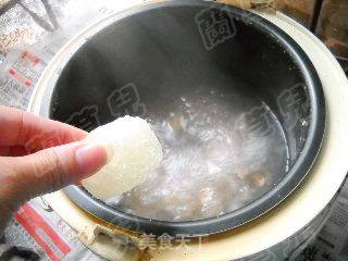 Gorgon Medlar and White Fungus Soup recipe