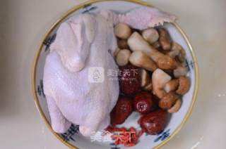 [healthy Soup] Nourishing Blood and Nourishing Deficiency——boletus Edulis Chicken Soup recipe