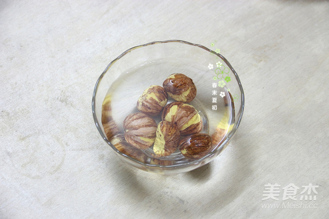 Fresh Lotus Seeds, Horseshoe and Chestnut Syrup recipe